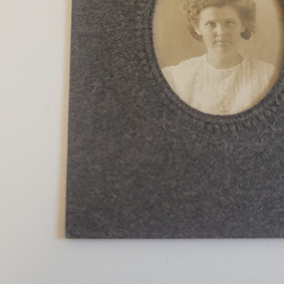 Lot of 21 Antique & Vintage Portrait Photographs – Cabinet Cards & Snapshots - Picture 4 of 14